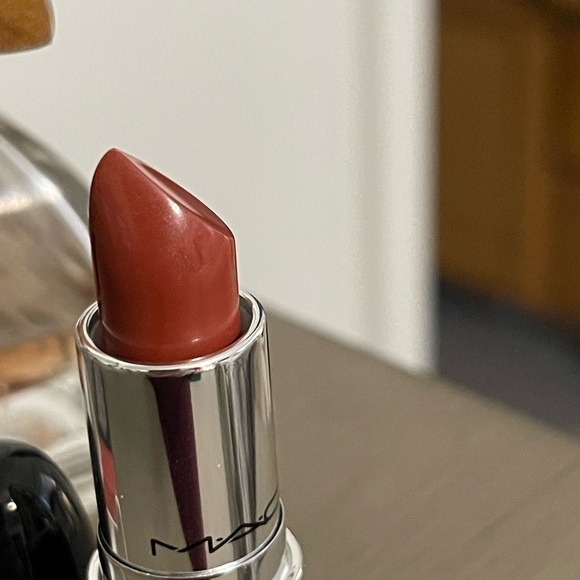 New Mac full-size luster glass lipstick in Business Casual #544 - Picture 2 of 5